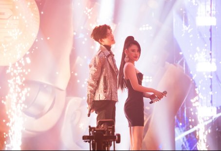  变身|《说唱听我的》袁娅维变身“热辣女孩”上演“开口跪”