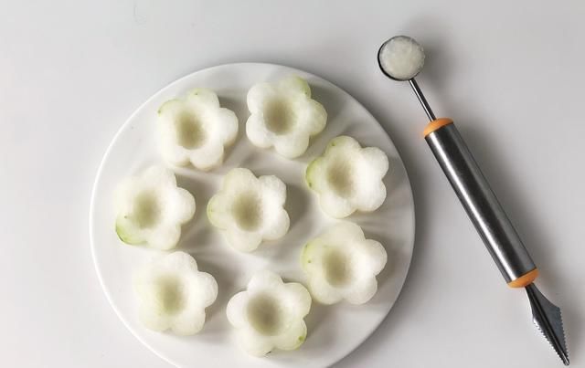  冬瓜|颜值爆表的虾滑酿冬瓜，端上桌的那一刻就惊艳全场了