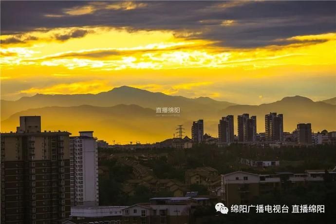  雪山|雪山、夕阳、彩虹……这几天的绵阳，美翻了！