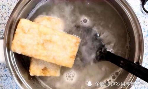 分钟|压缩饼干为啥一块“就管饱”？放锅里煮30分钟后，不敢相信自己眼睛