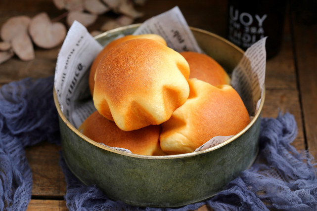 面包|奶香浓郁吃一次就上瘾的面包,孩子整天惦记着,做法不难小白也会