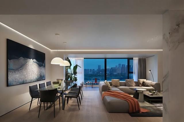  成都|成都 240 m2 极简大平层，兼顾自由与温暖的家