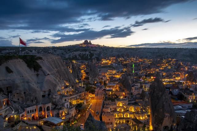  栈道|古时候山峰顶上的寺庙是怎么建的？几千米高，材料是怎么运上去的？