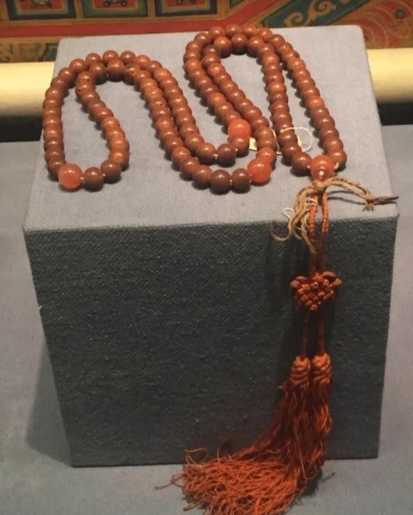  值钱|老星月菩提手串真的很值钱吗？和新料价格相差百倍，成交量说明了一切