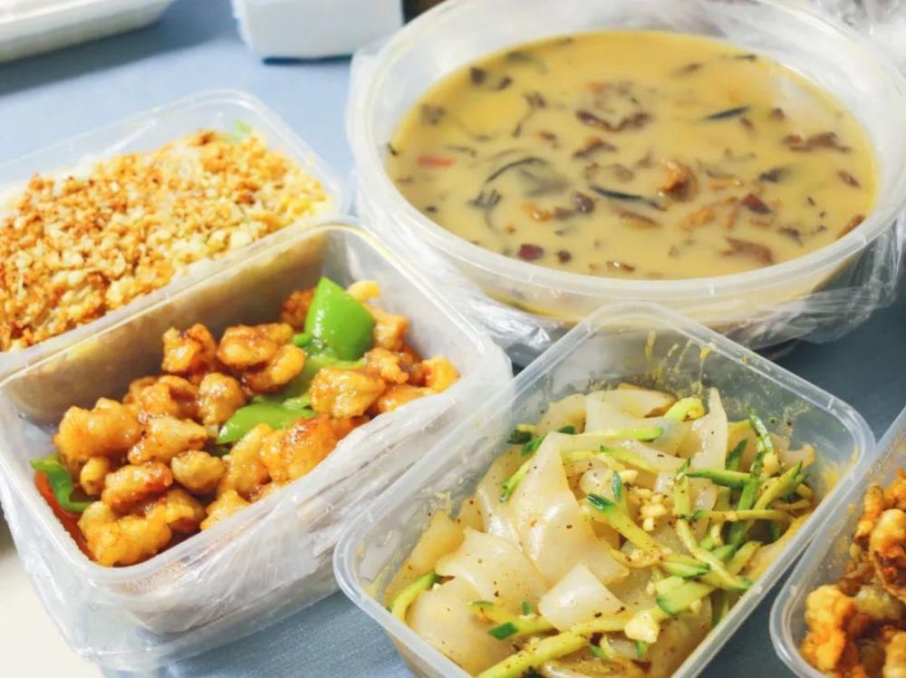 馆子|师大家属院对面的苍蝇馆子，每家5张桌，资深吃货才知道！