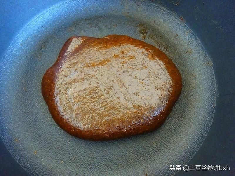 胡萝卜|秋天,爱吃饼这么做,材料丰富,暄松柔软,好吃又好看