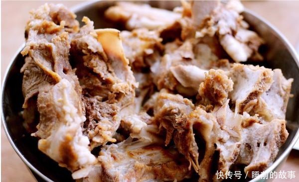 羊蝎子|秋天进补吃猪肉牛肉都不如吃它,麻辣鲜香,多添一碗饭