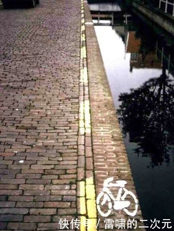 穿成|妹子,大晚上怎么穿成这样就出来了!太不安全了吧!