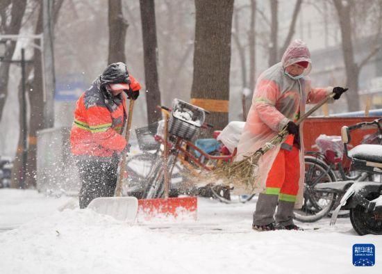 多地迎来降温降雪天气