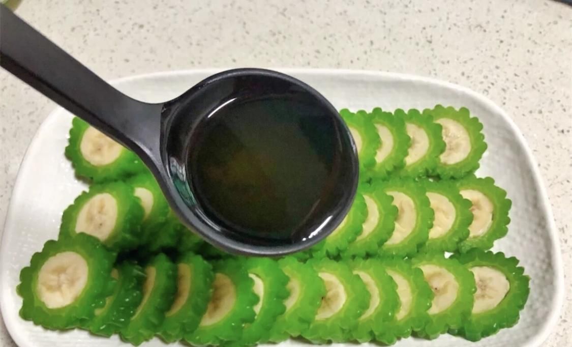  皮肤|夏天，苦瓜和它才是绝配，早晚吃点，皮肤白皙水嫩，腰肢也细了！