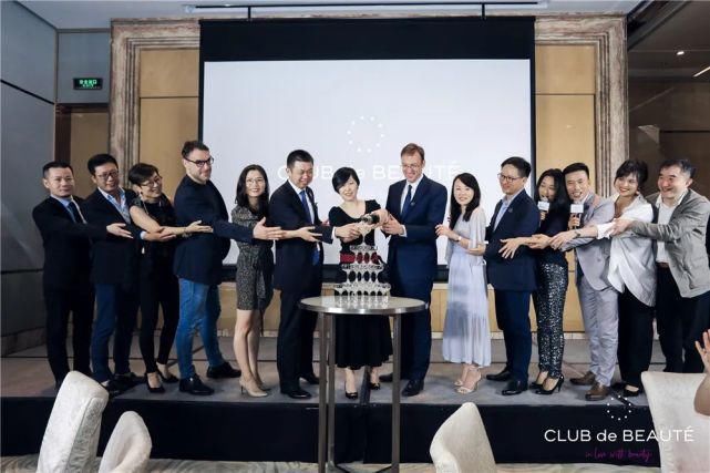  时代|100+创始会员首聚，欧莱雅中国校友会正式成立