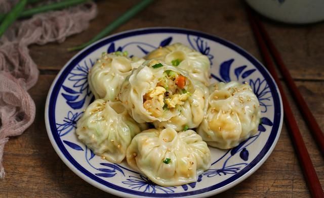 发酵|不揉面不发酵,用饺子皮做水煎包,皮薄馅大倍儿鲜美,当早餐正好