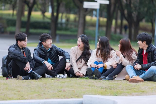 本科生|10人当中6人是大学生，本科生泛滥？考普通专升本没意义？