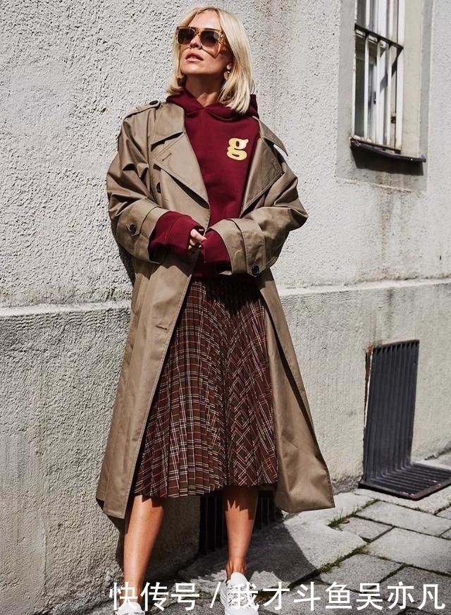 卫衣|卫衣+半裙=早秋最火混搭套路,时髦炸了