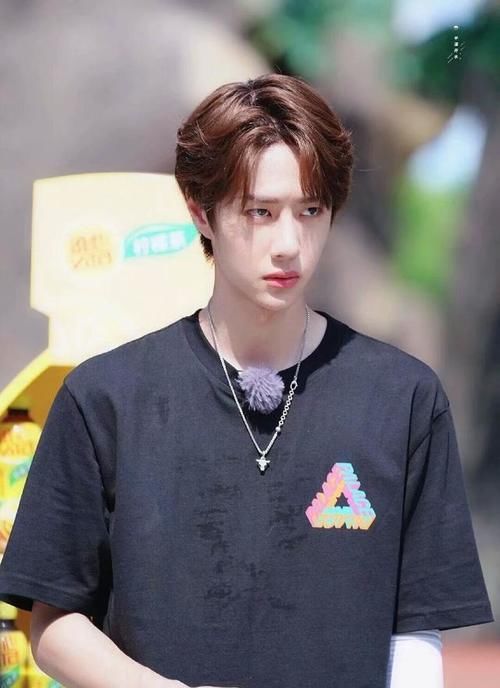  导师|王一博担任《这就是街舞3》导师，少年未来可期