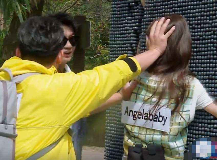  体验|Baby在跑男中体验“人体打印机”，看到效果图后，果然只有脸不能按