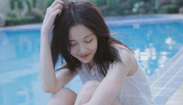  张予曦|何炅亲选的四小天鹅，主角都糊了，配角张予曦宋轶却大火