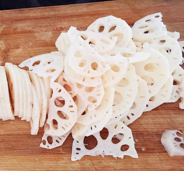 淤泥|生于淤泥中，是菜也是药，入秋吃它正当季，比大鱼大肉受欢迎