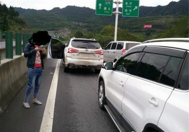  大众|大众途观高速追尾比亚迪唐，车主看到两车对比：这场面有点打脸了！
