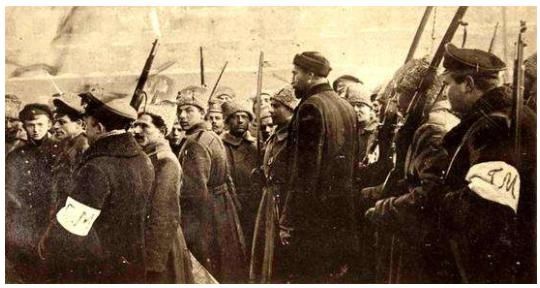 就此|俄国20万军民惨死贝加尔湖边，军官丢下500吨黄金，去向就此成迷