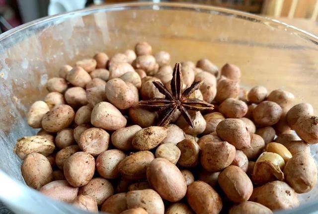  不水|老公下酒菜就爱花生米，不油炸不水煮，几分钟出锅，嘎嘣脆