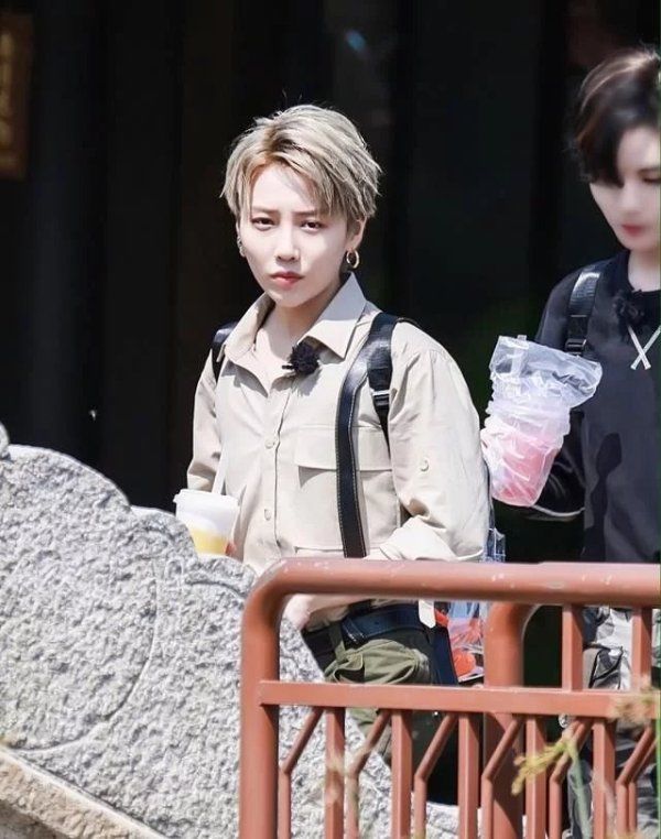  路透|THE9组团上《极限挑战6》，全员路透照流出，我却只留意到孔雪儿