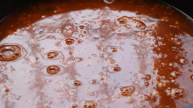  开胃|夏天最爱的手擀面，搭配一碗酱汁，开胃又解馋，吃了2碗不过瘾！