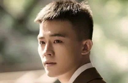 谭松韵|凭“袁今夏”走红，谭松韵官宣新剧，合作男主是大家熟悉的他