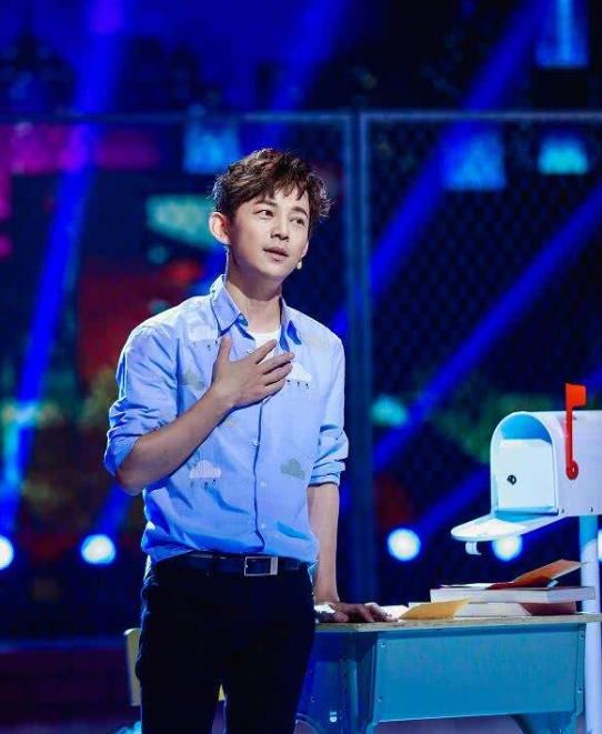  主持人|同为金牌主持人，为啥汪涵有望成副台长，而何炅却连编制都没有？