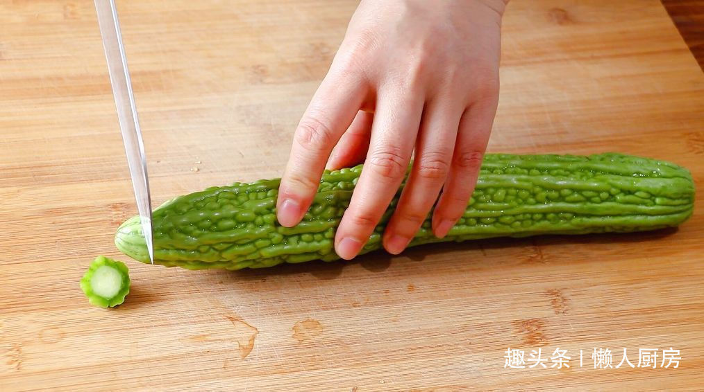 苦瓜|苦瓜怎么做好吃记住两点,能降低苦味,不爱吃苦瓜的人也爱吃