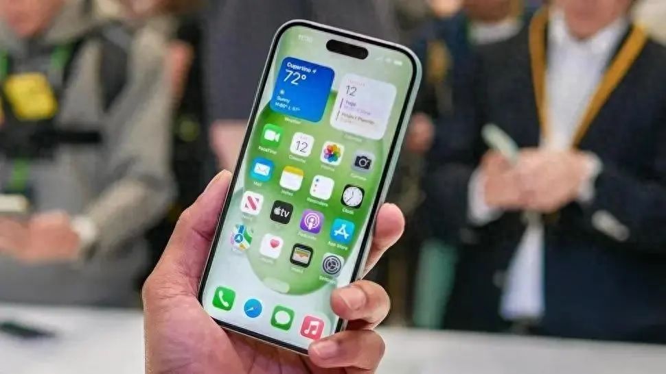 iPhone15双11跌至“新低价”，最低下跌500元，果粉终于等到了