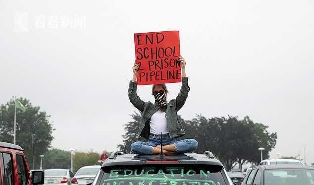  黑人|黑人女生未完成作业被判蹲少管所3个月引发抗议