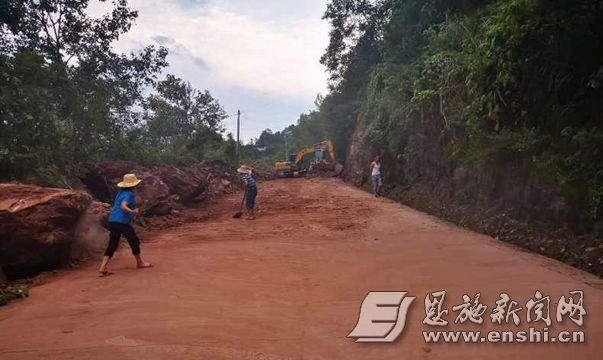  抢险|边坡坍塌导致道路中断 中铁七局巴东项目部紧急抢险