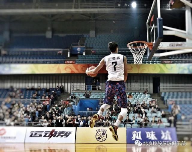  篮球联赛|不可比拟的王少杰（上）——校园时代