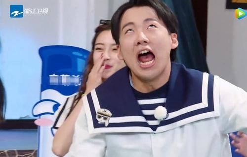 压板|《跑男》欧阳娜娜踩指压板“公然作弊”,看脚下垫的啥?太心疼baby