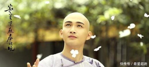  下联|少女出上联“一人一碗一口锅”，秀才对下联，少女听后又羞又气