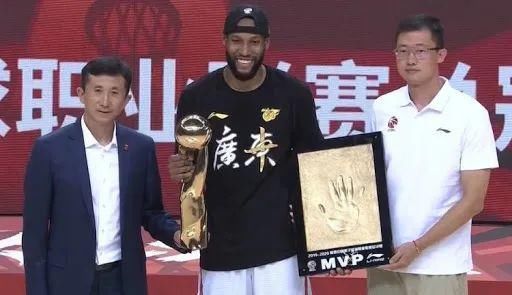  东莞市相关|专访朱芳雨：盼阿联6个月重返赛场，内线引援不考虑外援