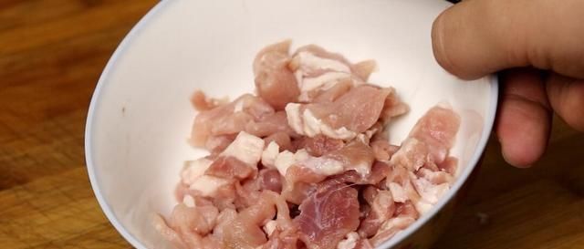 为啥|为啥饭店炒的包菜那么好吃,原来诀窍在这里,学会也能做大厨
