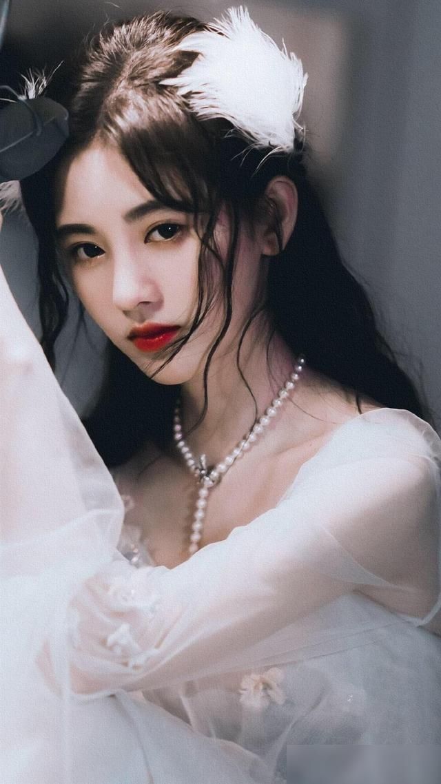  充钱|《炙热的我们》观感好差，R1SE有望拿团王，充钱火箭少女靠情怀？