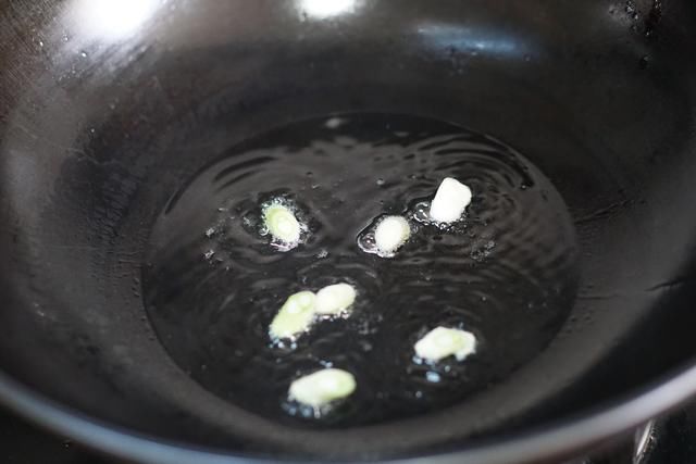  胡萝卜|天热不想做饭，5分钟一盘菜，简单又滋补，老少都爱吃