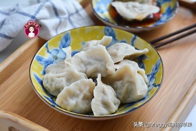  适量|三伏天吃饺子，韭菜馅不如这个菜，清口开胃促食欲，越吃越上瘾