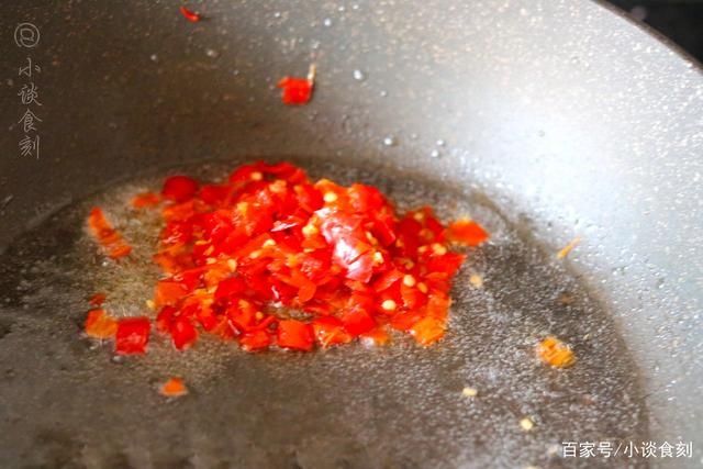 下饭|此菜1元1斤没人买,腌制后价格贵3倍,开胃下饭,放半年也不坏