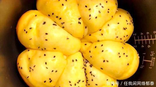 蓬松|想吃面包不用买，大厨教你在家和面自己做，出锅蓬松鲜香又拉丝