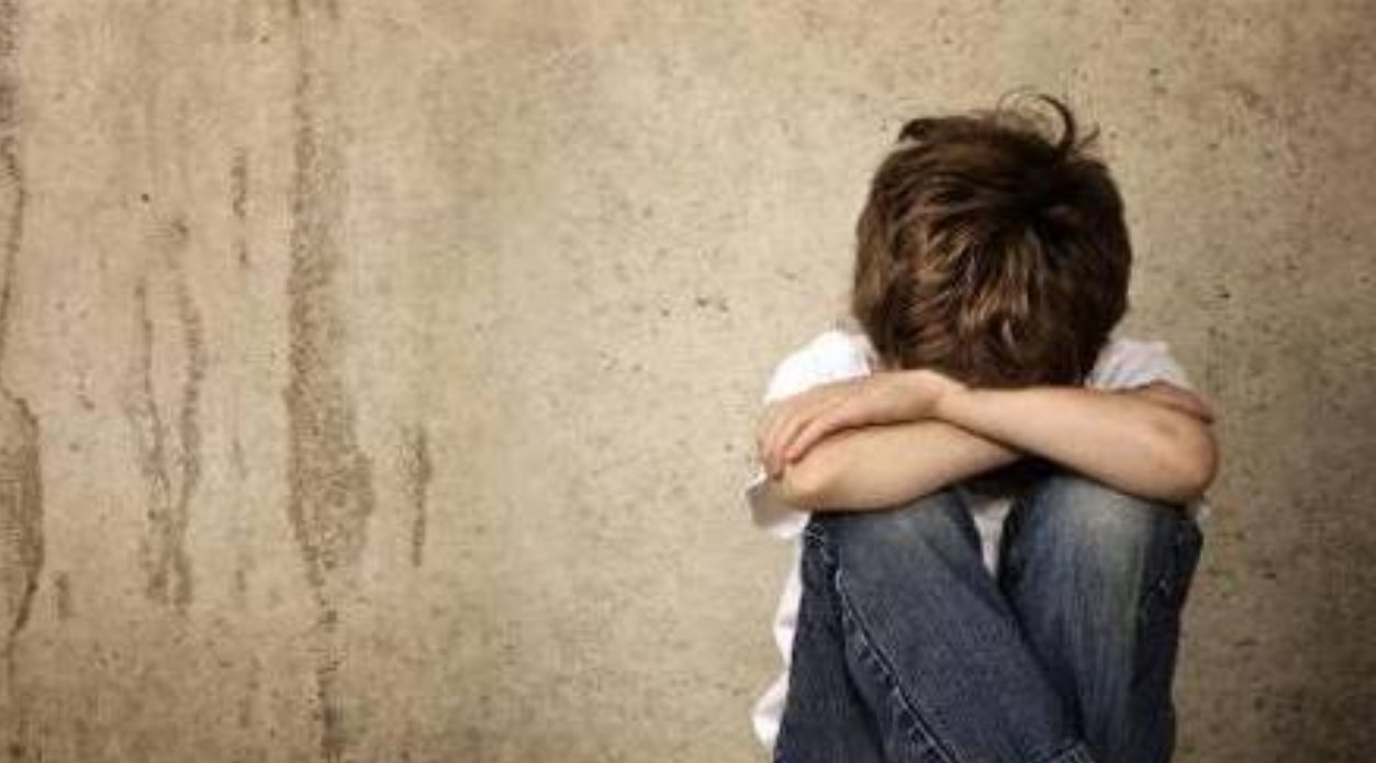  批评孩子|儿童抑郁不容小觑, 一旦发现孩子抑郁, 家长要反思有没有以下行为