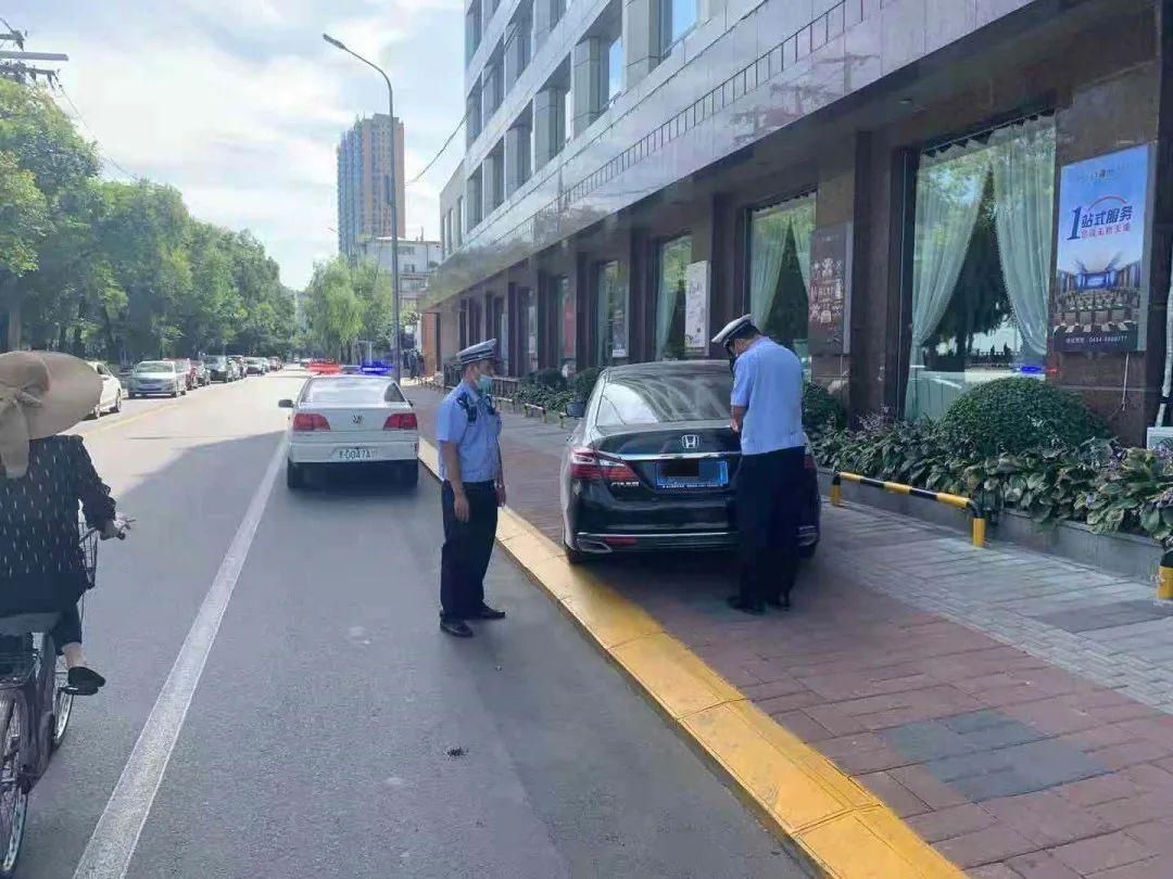 公告|公告丨交警部门加大滨江路违法停车查处力度