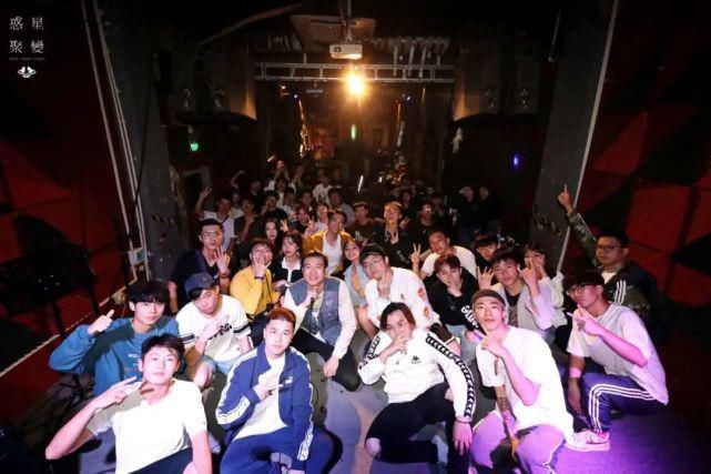  首秀|《中国新说唱》厂牌公演首秀超燃！各位学生哥点先可以好似佢哋咁有型？