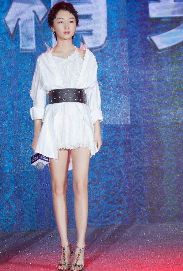  真实|秦岚被嘲讽“脸垮掉”，为什么我们容不下一个真实的人