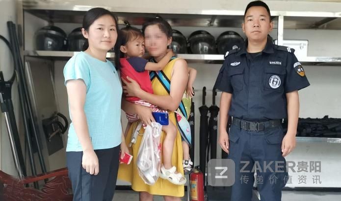  邹女士|女子带俩娃逛街 1岁的在背上3岁的走失了