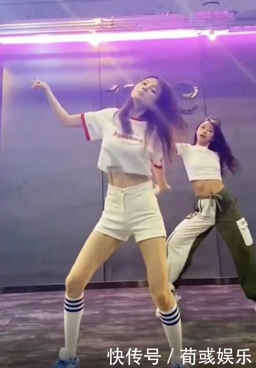 动作|李小璐舞姿到底有多惊艳看完她的舞蹈动作,不参加女团可惜了