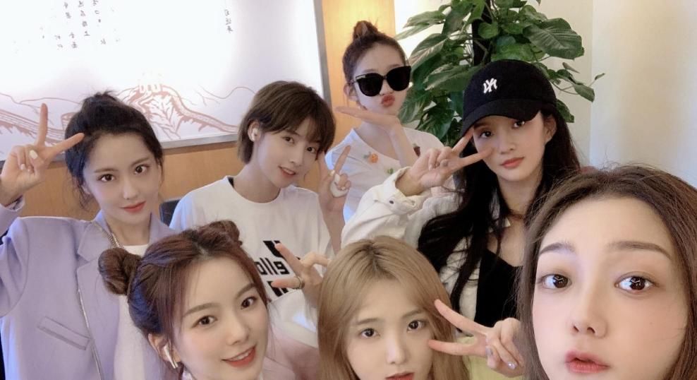  之争|R1SE硬糖之争再升级！何洛洛王艺瑾接力出意外，粉丝将赛场变战场